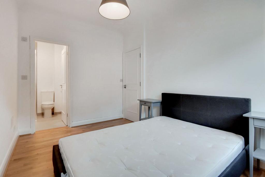 Apartment in London, St Luke's, Finsbury - View 6