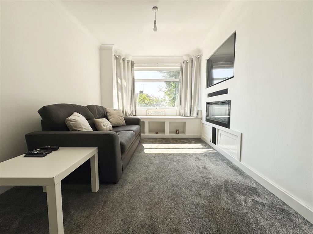 House in Sheffield, South Yorkshire - More