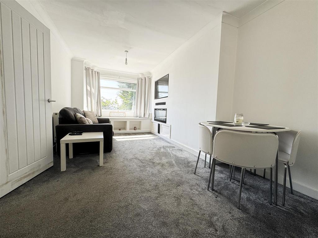 House in Sheffield, South Yorkshire - View 4