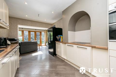 4 bedroom detached bungalow for sale, Sunny Bank Road, Mirfield, WF14