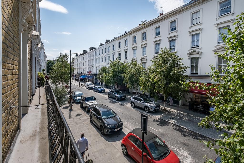 Apartment in London, Westminster, Pimlico - View 2