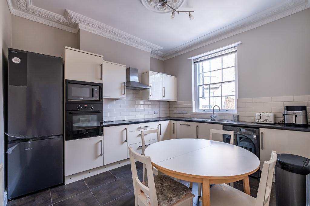 Apartment in London, Westminster, Pimlico - More