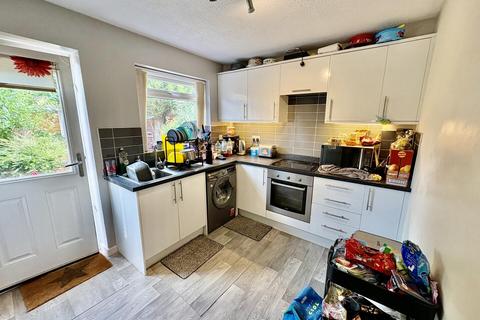 2 bedroom semi-detached house to rent, Furness, Glascote, Tamworth