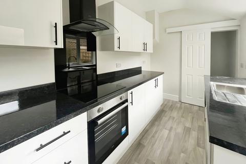 2 bedroom terraced house to rent, Kenneth Street, LINCOLN