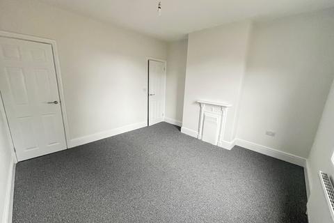 2 bedroom terraced house to rent, Kenneth Street, LINCOLN