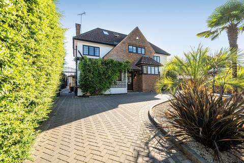 Gloucester Road, Barnet, EN5
