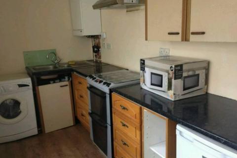 4 bedroom house share to rent, Clay Lane