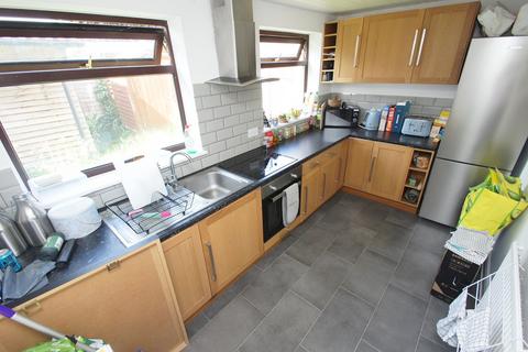 3 bedroom semi-detached house to rent, Shelley Road, Chester, Cheshire. CH1