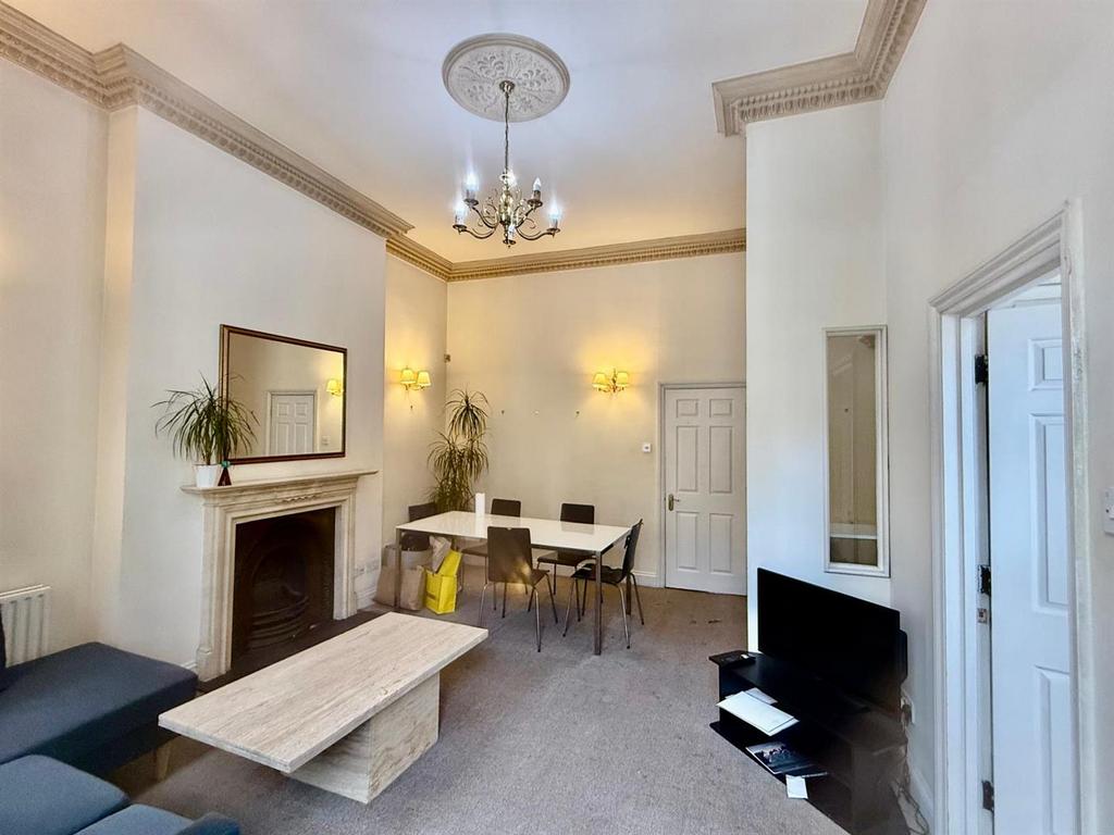 Apartment in London, City of Westminster - View 3