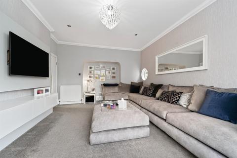 4 bedroom semi-detached bungalow for sale, Kings Park Avenue, Rutherglen, Glasgow