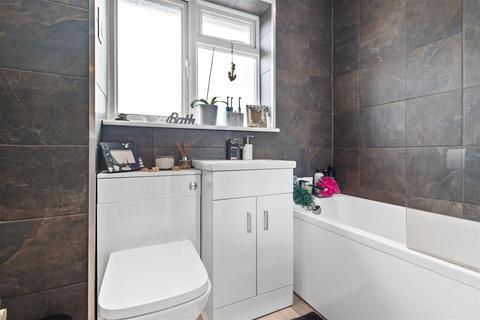 3 bedroom semi-detached house for sale, Observatory View, Hailsham