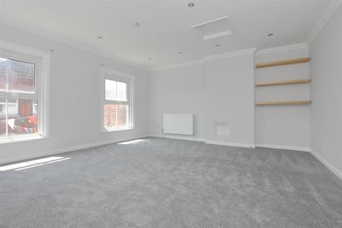 2 bedroom flat to rent, Fisherton Street, Salisbury