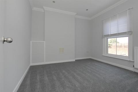 2 bedroom flat to rent, Fisherton Street, Salisbury