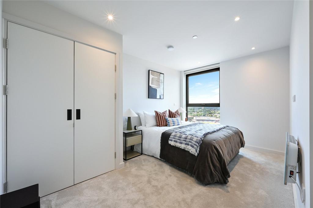 Apartment in Trafford, Old Trafford - View 5