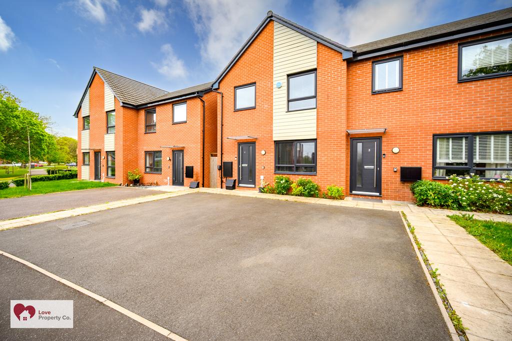 House in Solihull, West Midlands - View 2