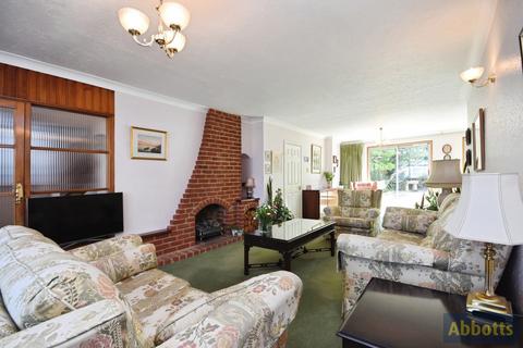 4 bedroom detached house for sale, Burrows Way, Rayleigh, Essex, SS6
