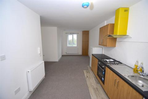 1 bedroom flat to rent, High Street, Gateshead, NE8