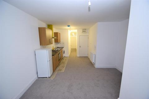 1 bedroom flat to rent, High Street, Gateshead, NE8