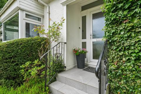 3 bedroom bungalow to rent, Craighlaw Avenue, Eaglesham, Glasgow, East Renfrewshire, G76