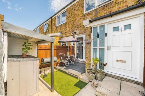 Daniels Road, London SE15