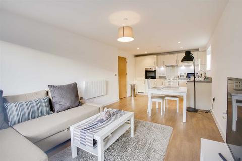 1 bedroom flat for sale, Kilby House, Gambit Avenue Oakgrove, Milton Keynes, Buckinghamshire, MK10 9UB