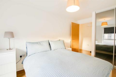 1 bedroom flat for sale, Kilby House, Gambit Avenue Oakgrove, Milton Keynes, Buckinghamshire, MK10 9UB