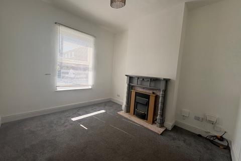 3 bedroom terraced house to rent, Abbey Street, Hull, East Yorkshire, HU9