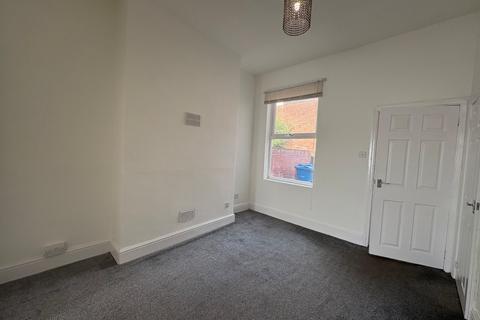 3 bedroom terraced house to rent, Abbey Street, Hull, East Yorkshire, HU9