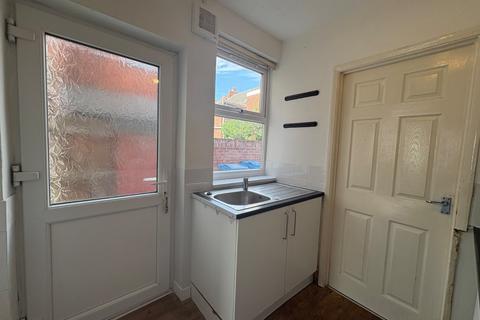 3 bedroom terraced house to rent, Abbey Street, Hull, East Yorkshire, HU9