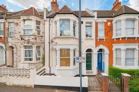 2 bedroom flat to rent, St. Thomas's Road, London NW10