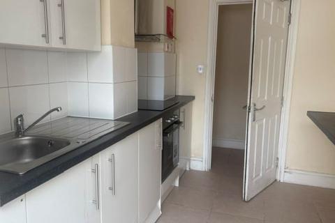 1 bedroom apartment for sale, Linkfield Street, Redhill RH1