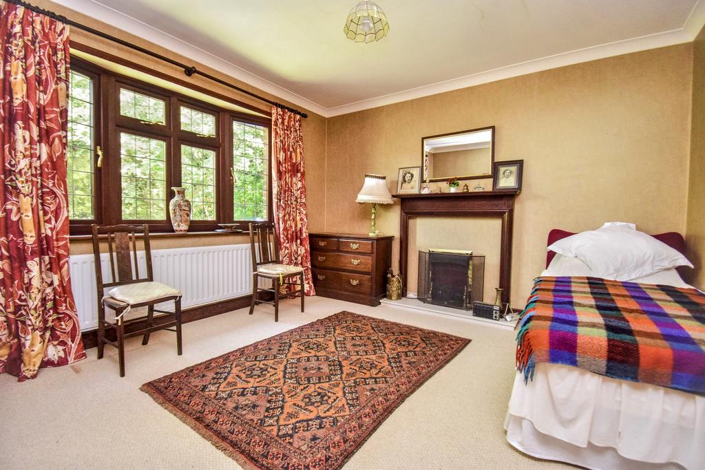 Dining Room/Bedroom 3