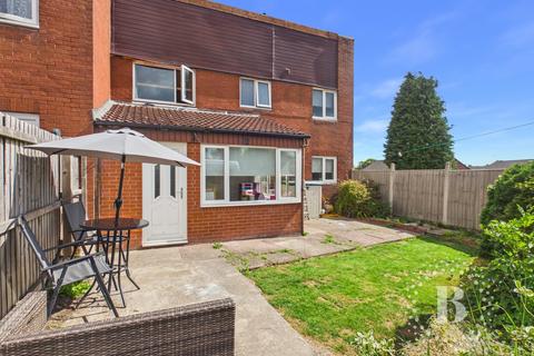 3 bedroom end of terrace house for sale, Hollybirch Grove, Telford TF2