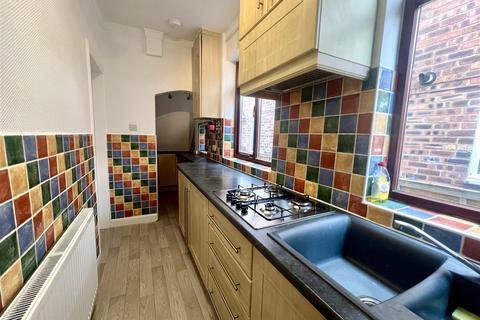 2 bedroom semi-detached house to rent, Lane Green Avenue, Codsall, Wolverhampton