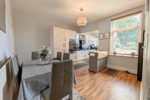 4 bedroom terraced house for sale, Binns Street, Bingley, West Yorkshire, BD16