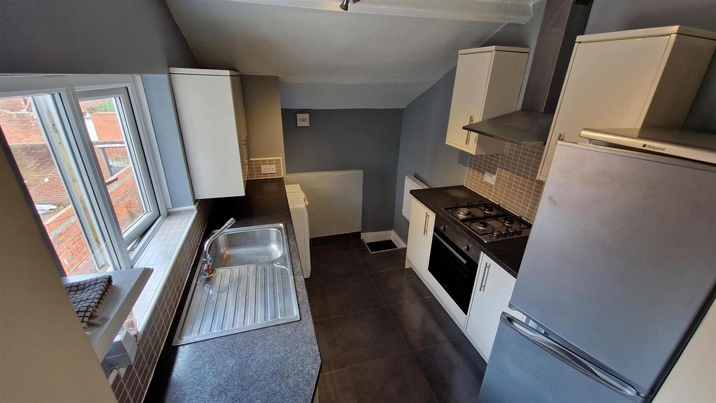Apartment in Newcastle upon Tyne, Tyne and Wear - View 2