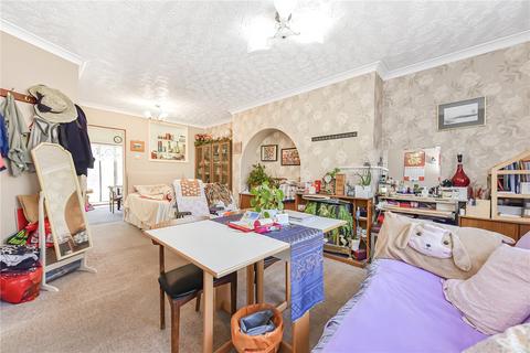 3 bedroom end of terrace house for sale, Canonsleigh Road, Dagenham RM9