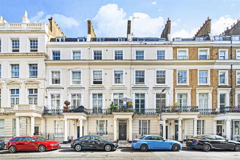 Studio to rent, Devonshire Terrace, London W2