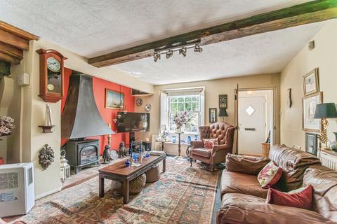 3 bedroom terraced house for sale, High Street, Shrivenham, Swindon