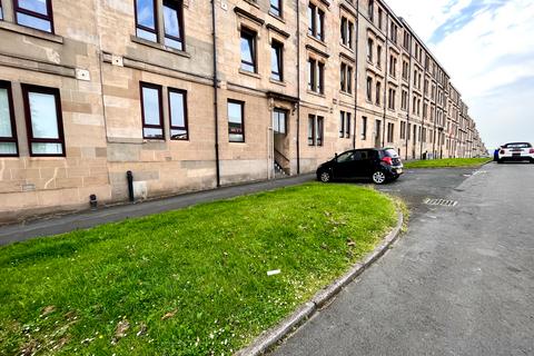 2 bedroom flat to rent, Cardross Street, Glasgow, G31