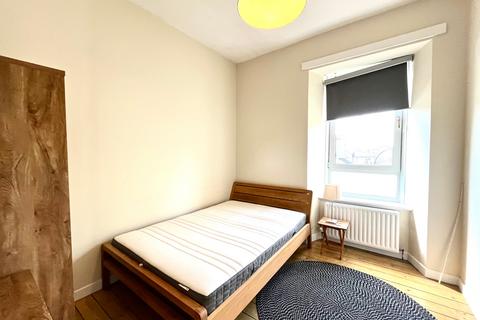 2 bedroom flat to rent, Cardross Street, Glasgow, G31