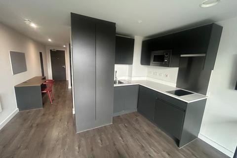 Studio to rent, Low Hill, Liverpool, L6