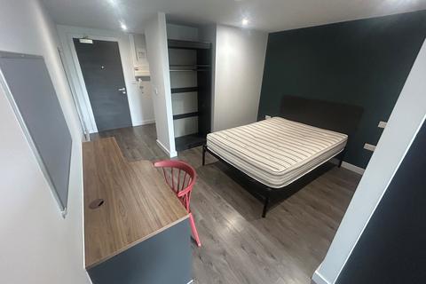 Studio to rent, Low Hill, Liverpool, L6