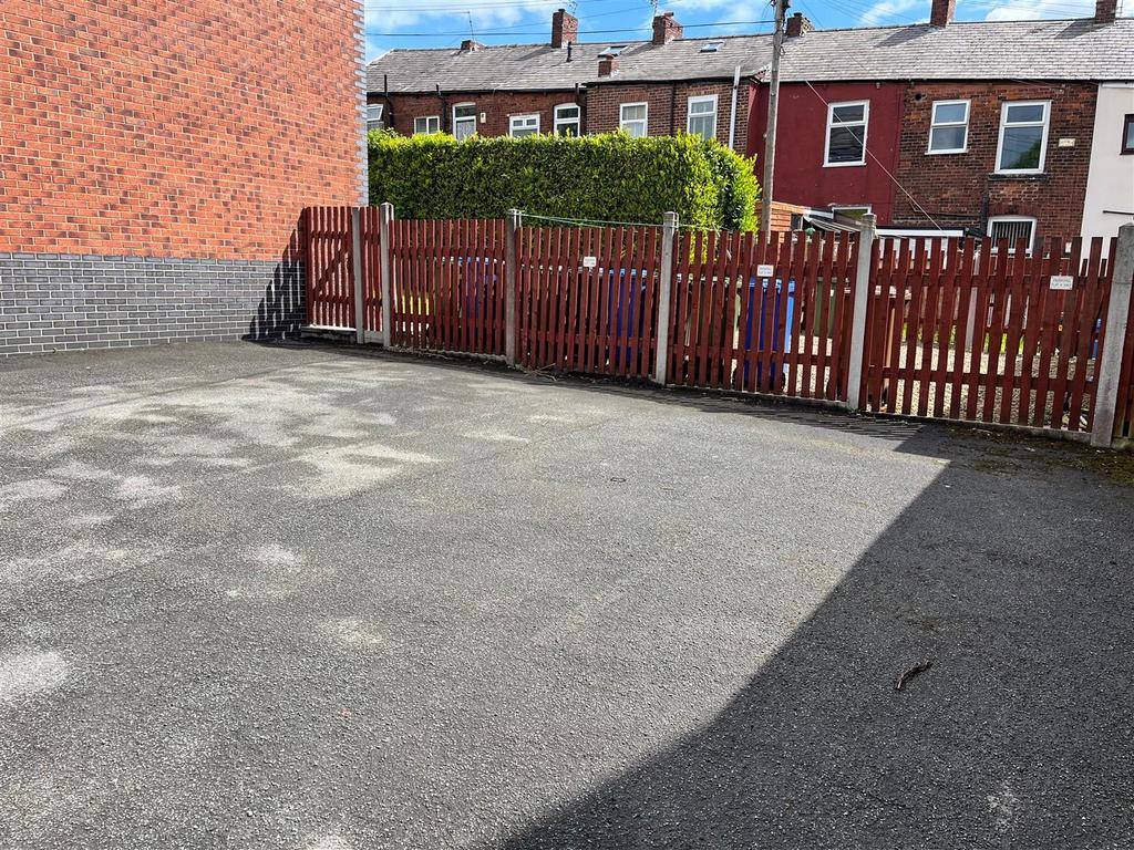 Driveway view, driveway