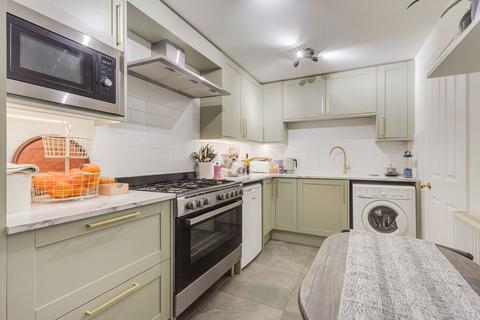 2 bedroom flat for sale, Churchdown, Bromley BR1