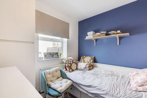 2 bedroom flat for sale, Churchdown, Bromley BR1