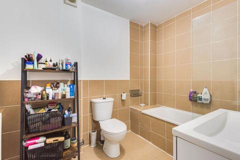 2 bedroom flat for sale, Churchdown, Bromley BR1