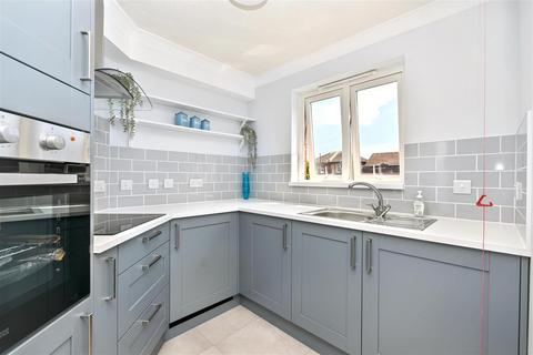 1 bedroom retirement property for sale, St. Leonards Road, Eastbourne