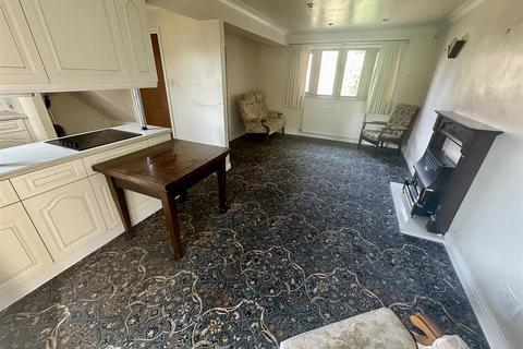 3 bedroom end of terrace house for sale, Covey Clough Court, Upper Hopton, Mirfield
