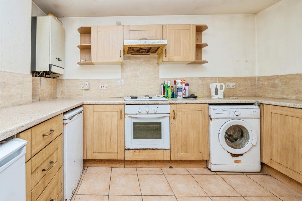 House in Birmingham, West Midlands - View 5